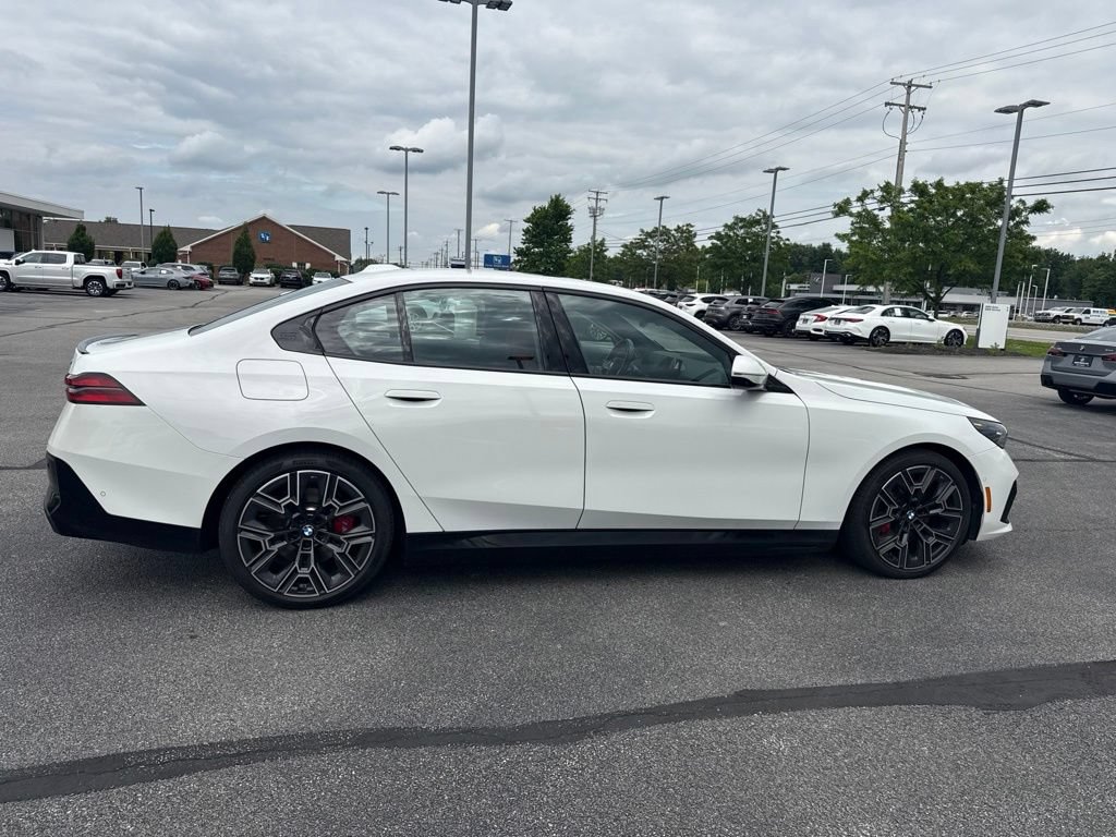 Used 2025 BMW i5 xDrive40 w/ M Sport Package AWD/4WD image 24