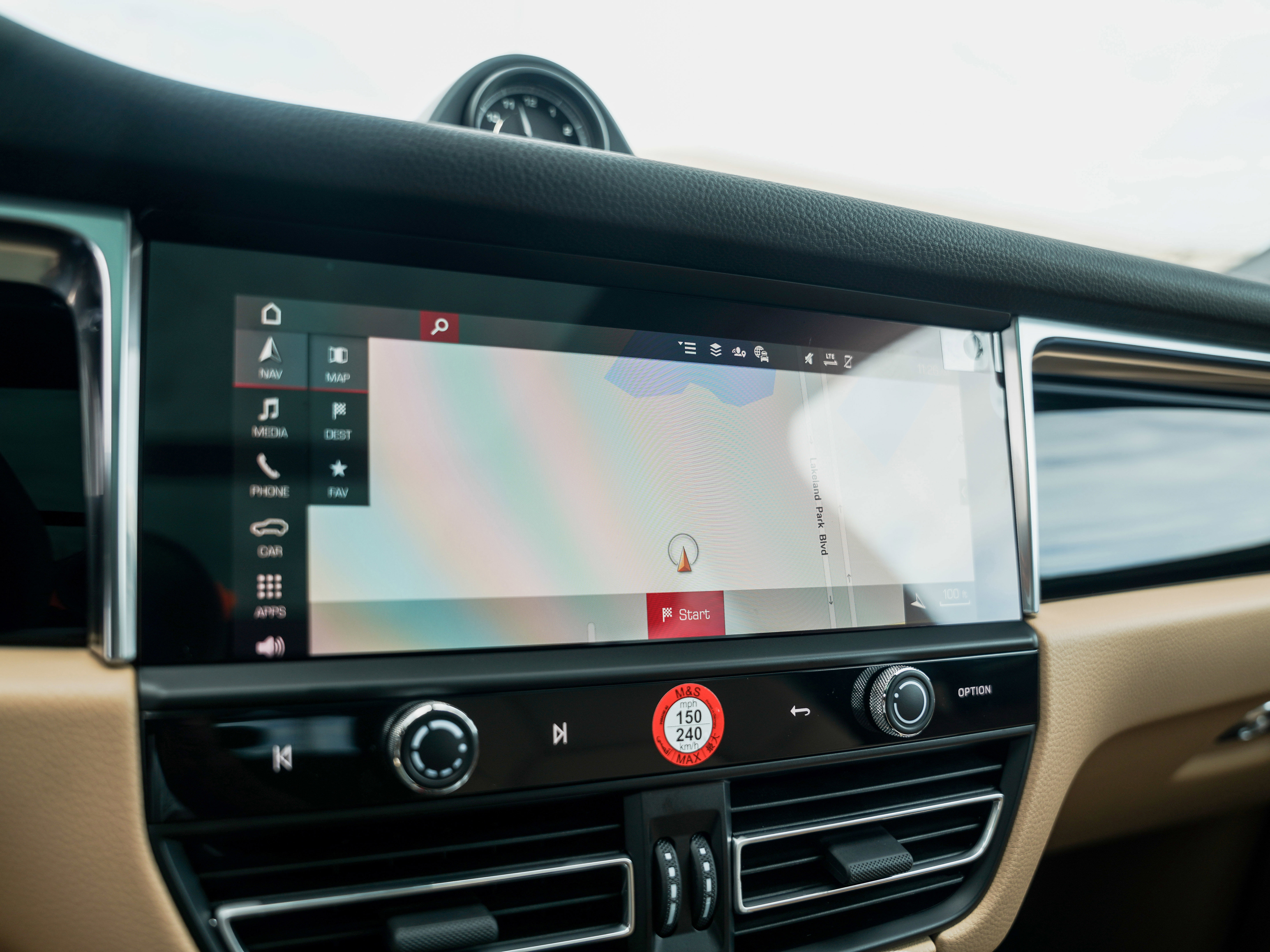 New 2026 Porsche Macan image 20