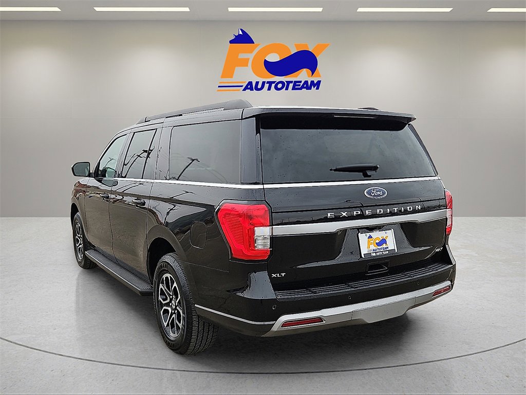 Used 2024 Ford Expedition Max XLT image 3