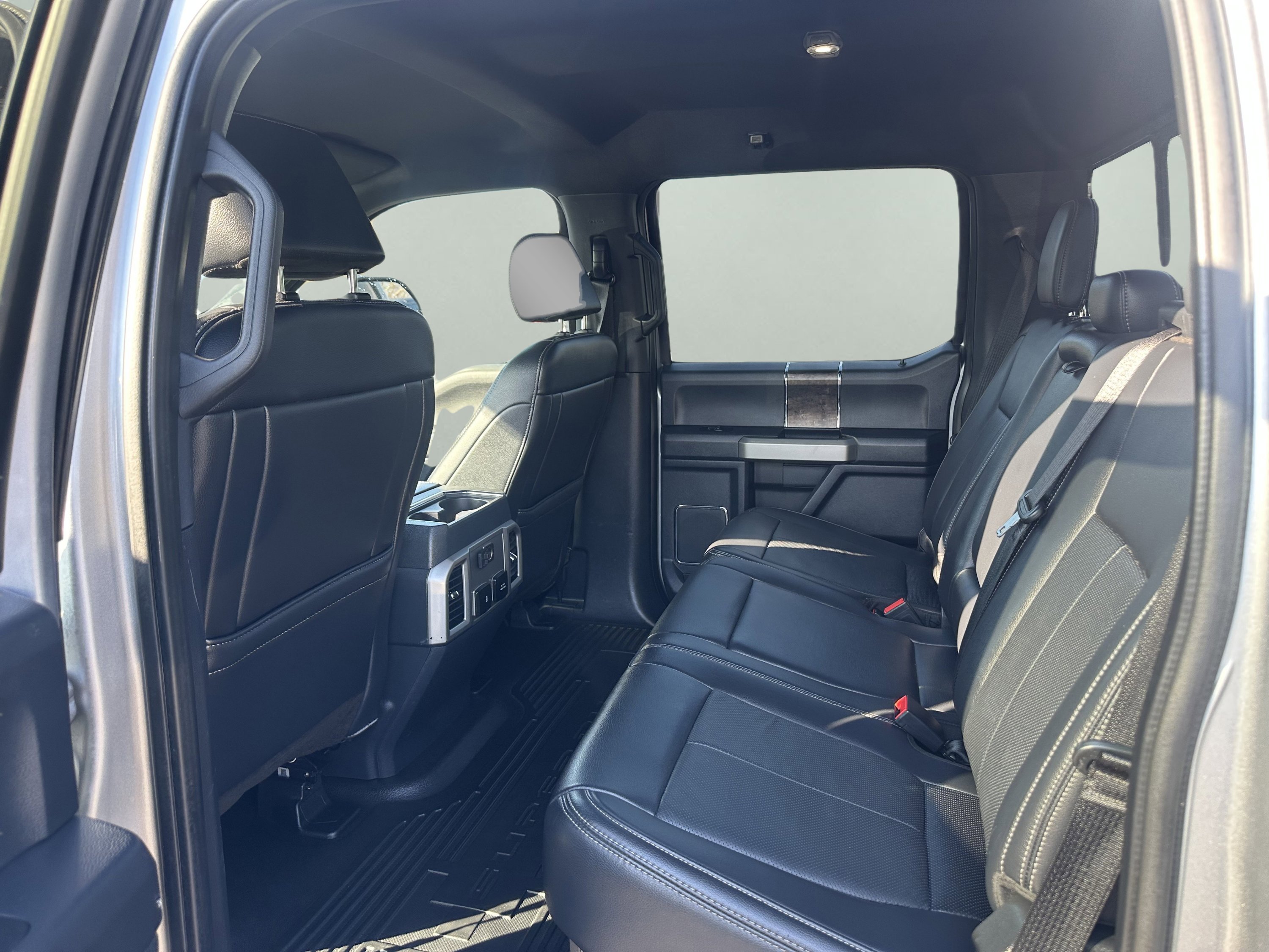 Used 2022 Ford F350 Lariat w/ Black Appearance Package AWD/4WD image 10