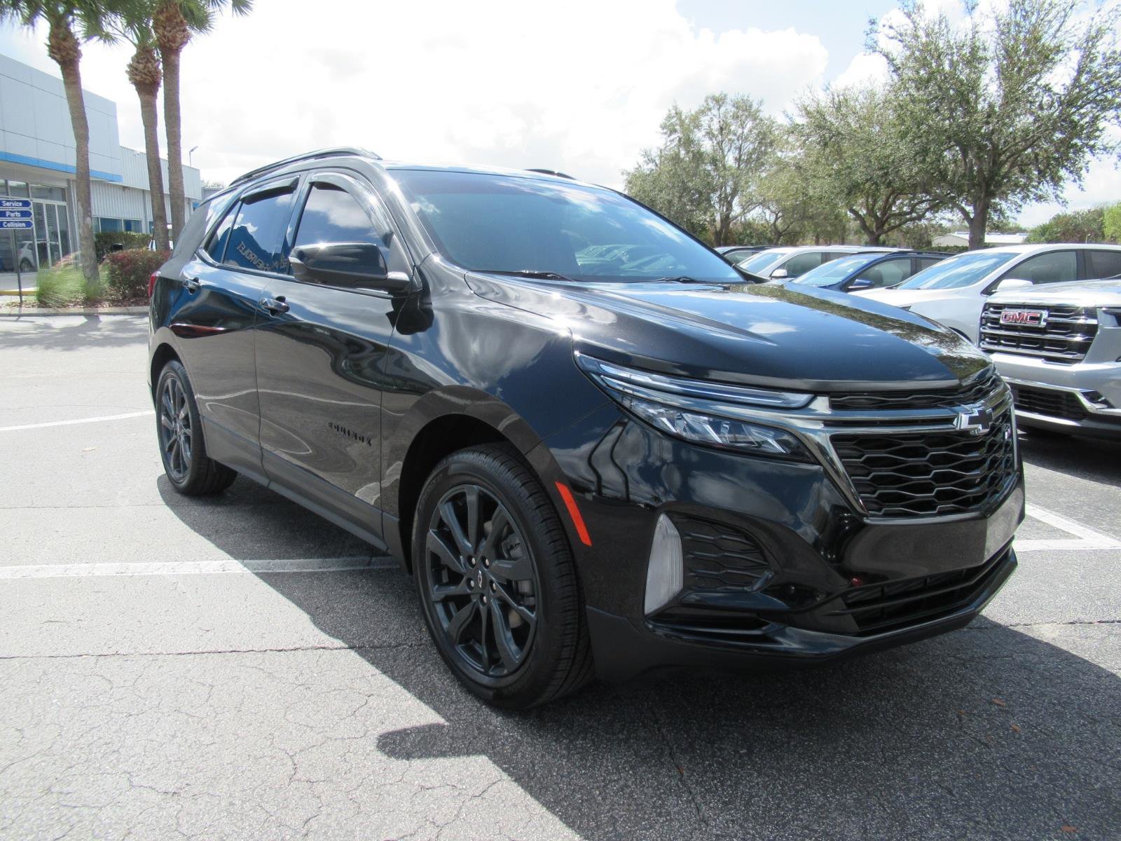 Used 2022 Chevrolet Equinox RS w/ RS Leather Package FWD image 4