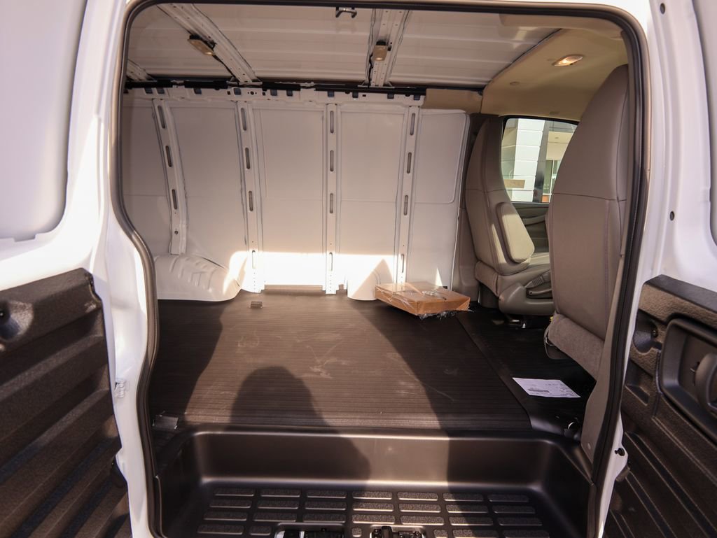 New 2026 GMC Savana 2500 w/ Driver Convenience Package image 6