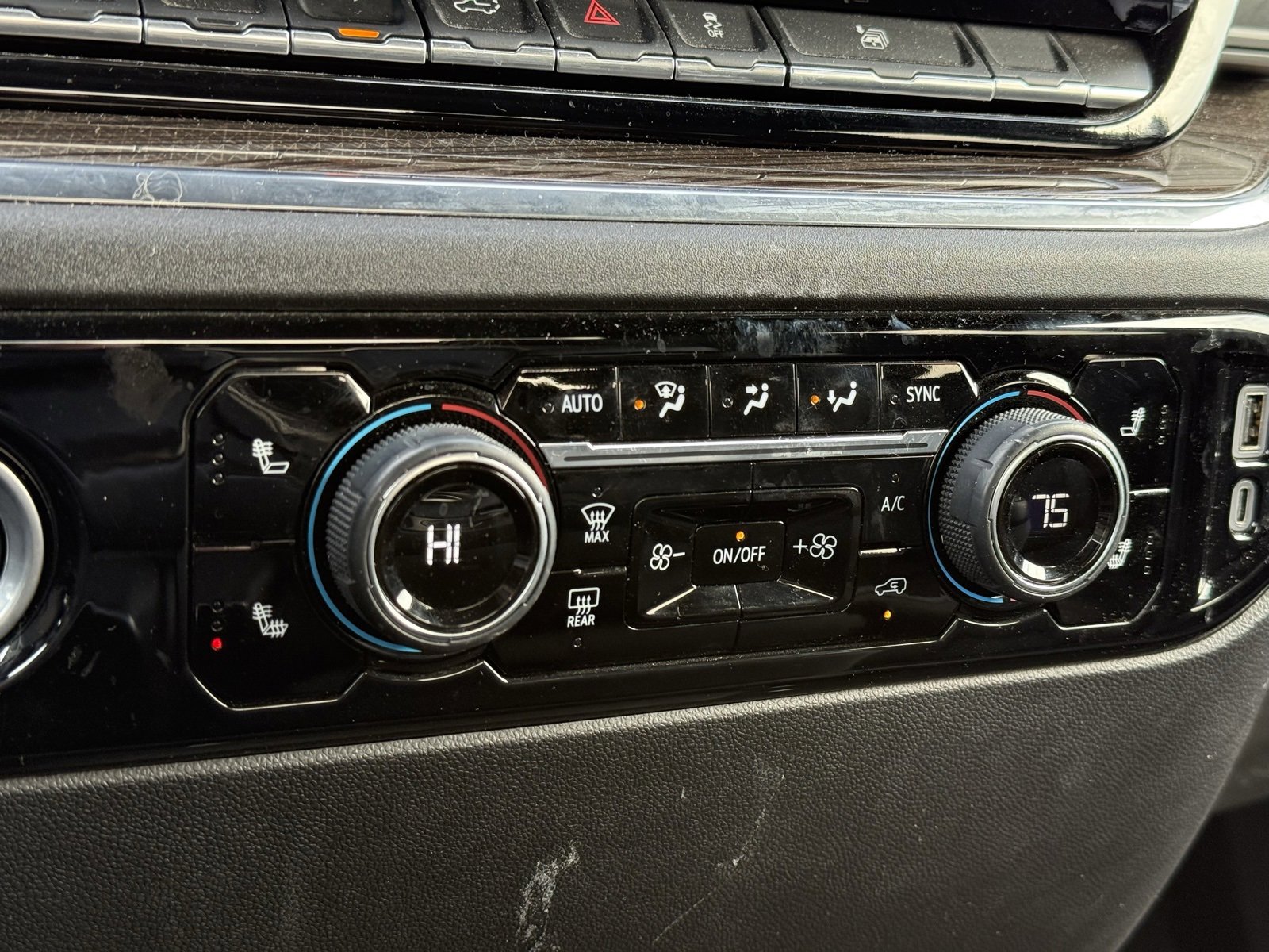 Used 2024 Chevrolet Silverado 1500 RST image 24