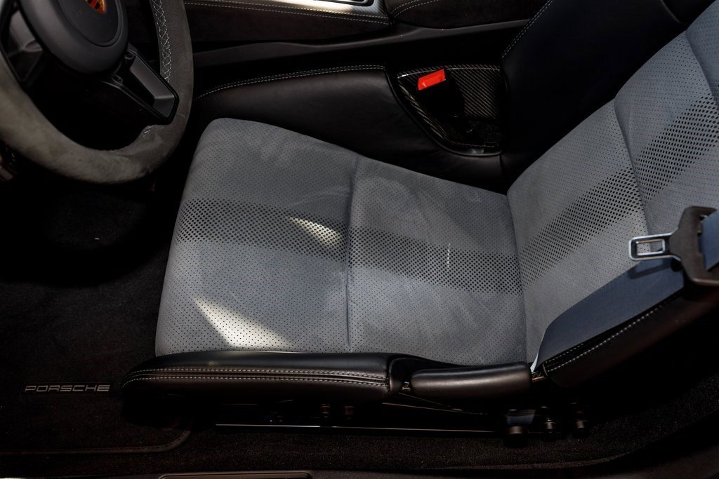 Used 2024 Porsche 718 Cayman GT4 RS image 30
