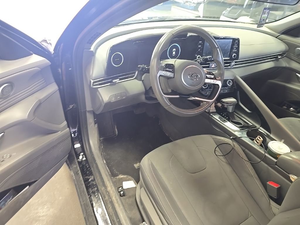 Used 2022 Hyundai Elantra SEL w/ Convenience Package image 6