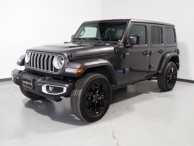 Used 2025 Jeep Wrangler 4xe Sahara w/ Safety Group AWD/4WD image 9