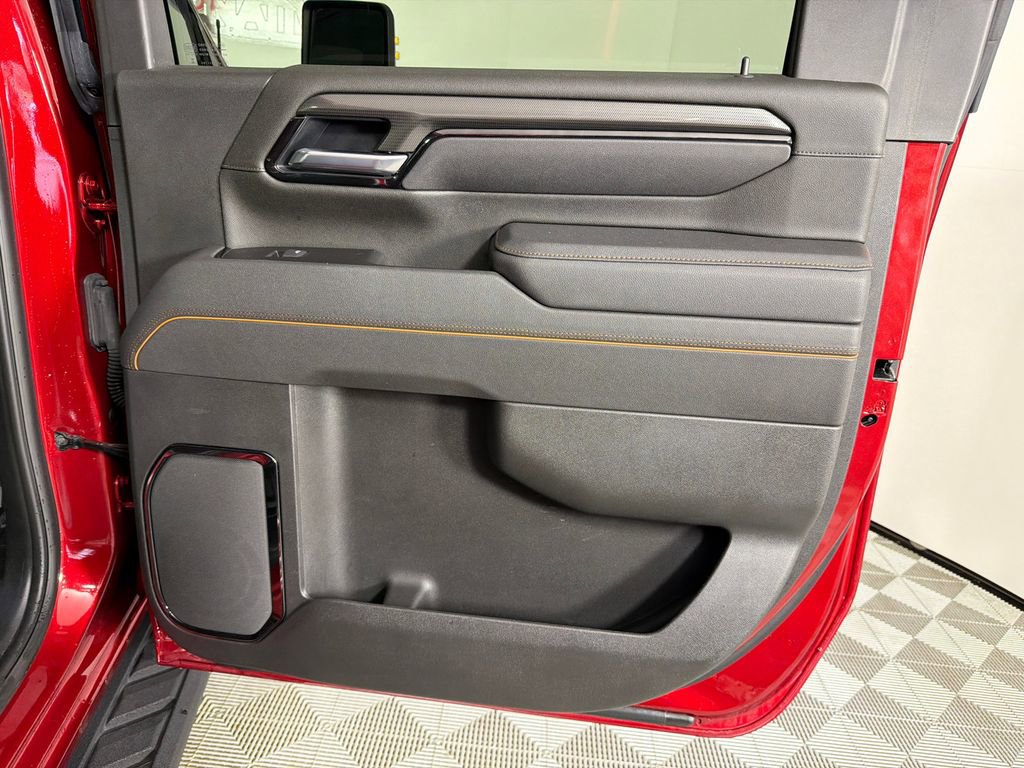 Used 2025 GMC Sierra 2500 AT4 w/ AT4 Premium Plus Package image 18