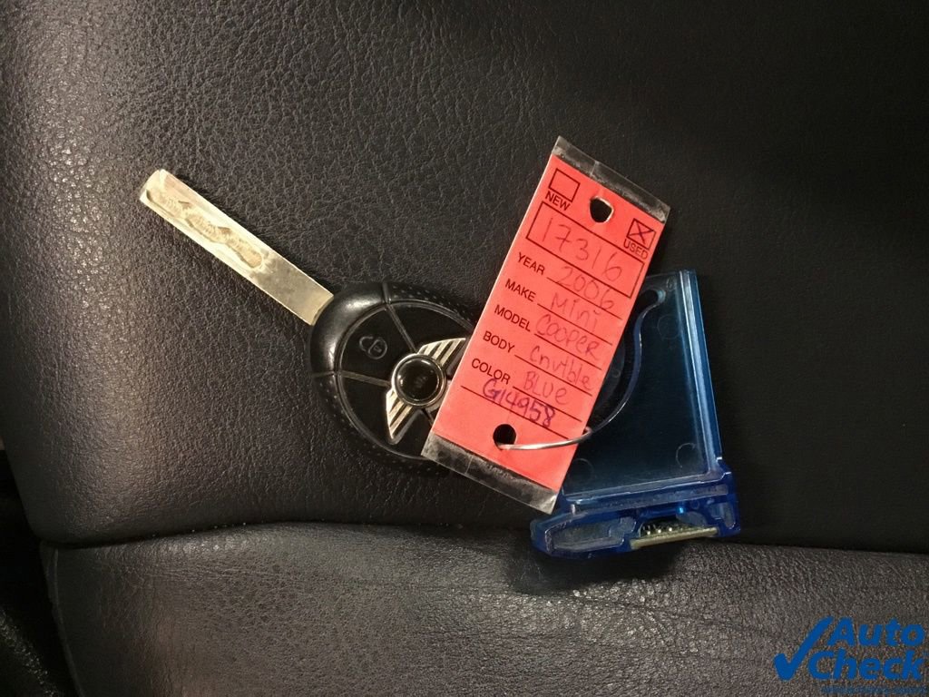 Used 2006 MINI Cooper Convertible image 45