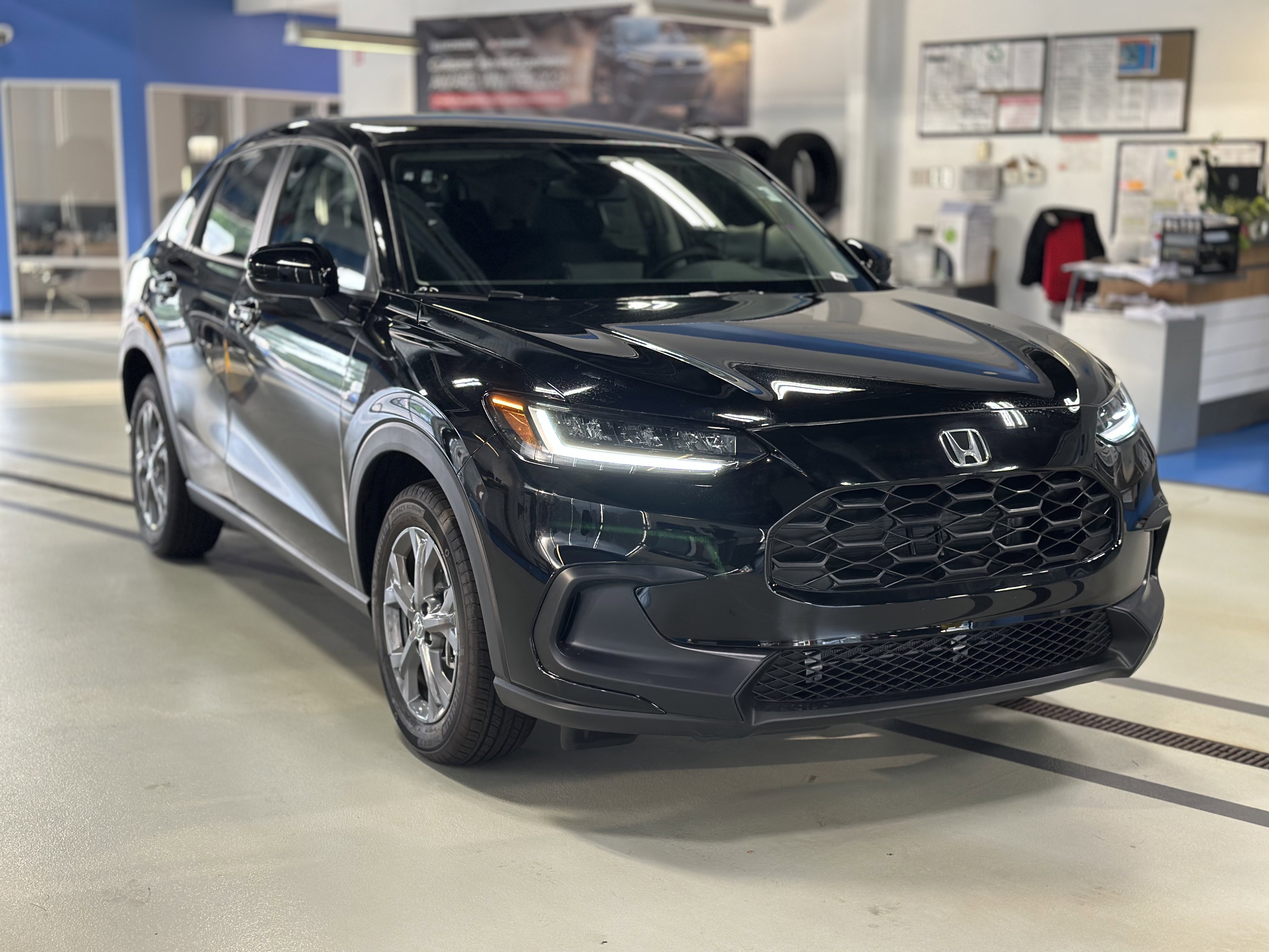 New 2027 Honda HR-V LX image 3