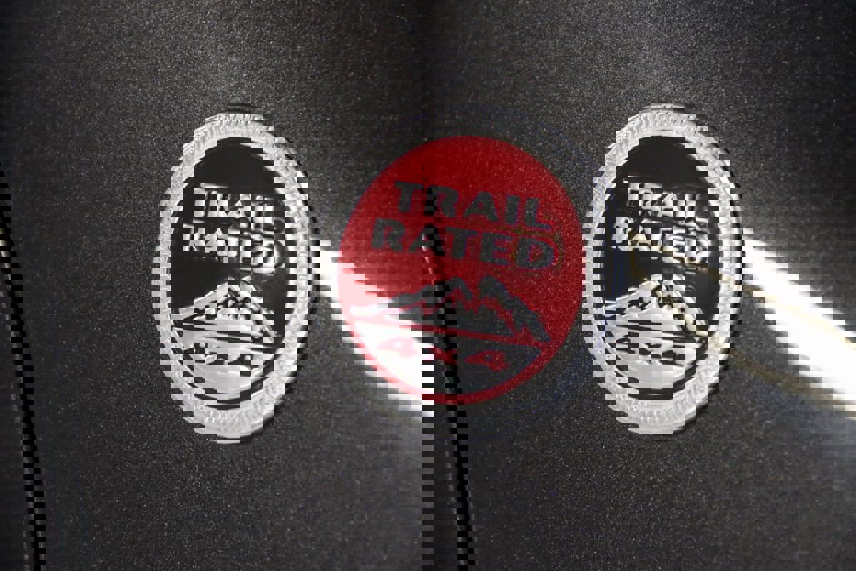 Used 2022 Jeep Cherokee Trailhawk w/ Trailer Tow Group image 21