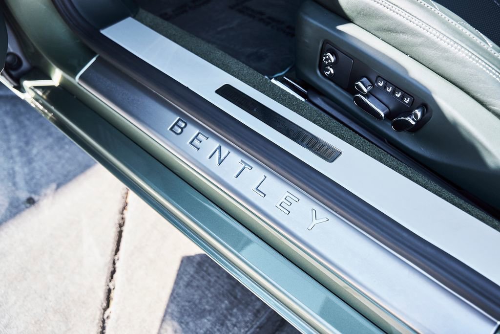 Used 2020 Bentley Continental GT AWD/4WD image 31