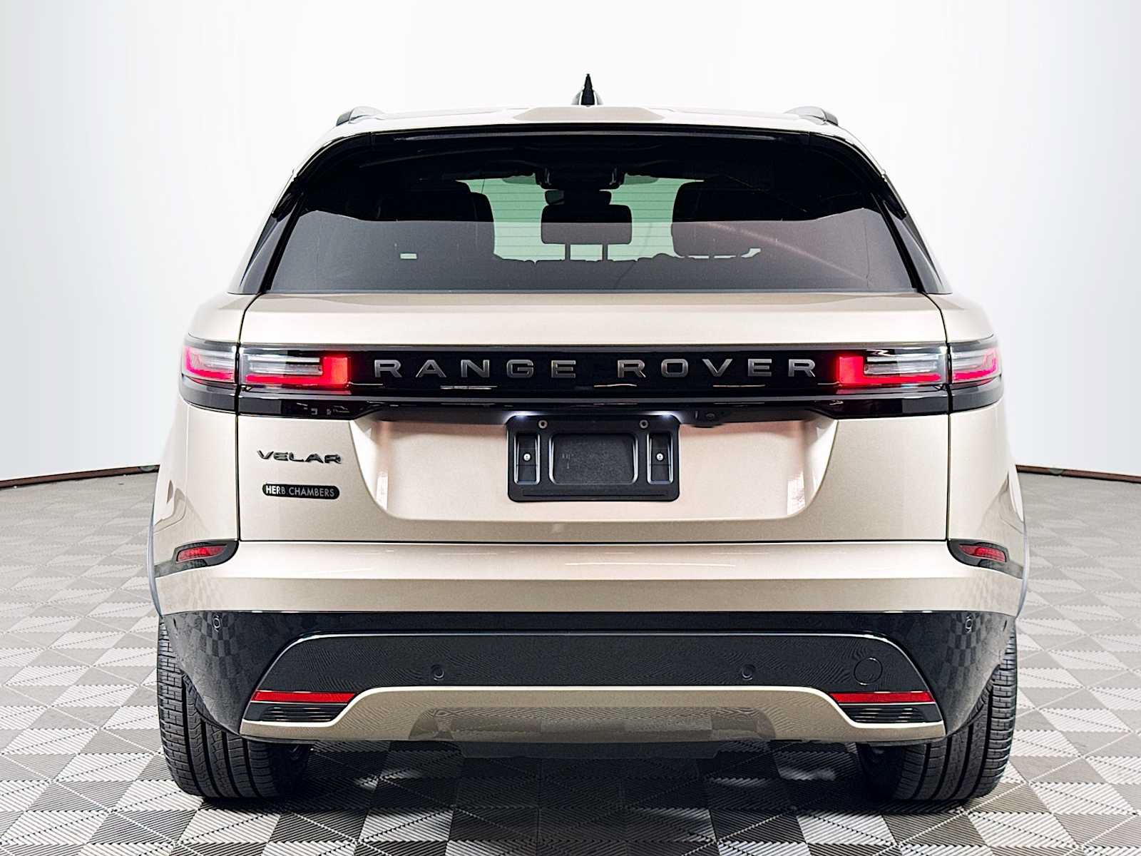 Used 2026 Land Rover Range Rover Velar Dynamic SE AWD/4WD image 6