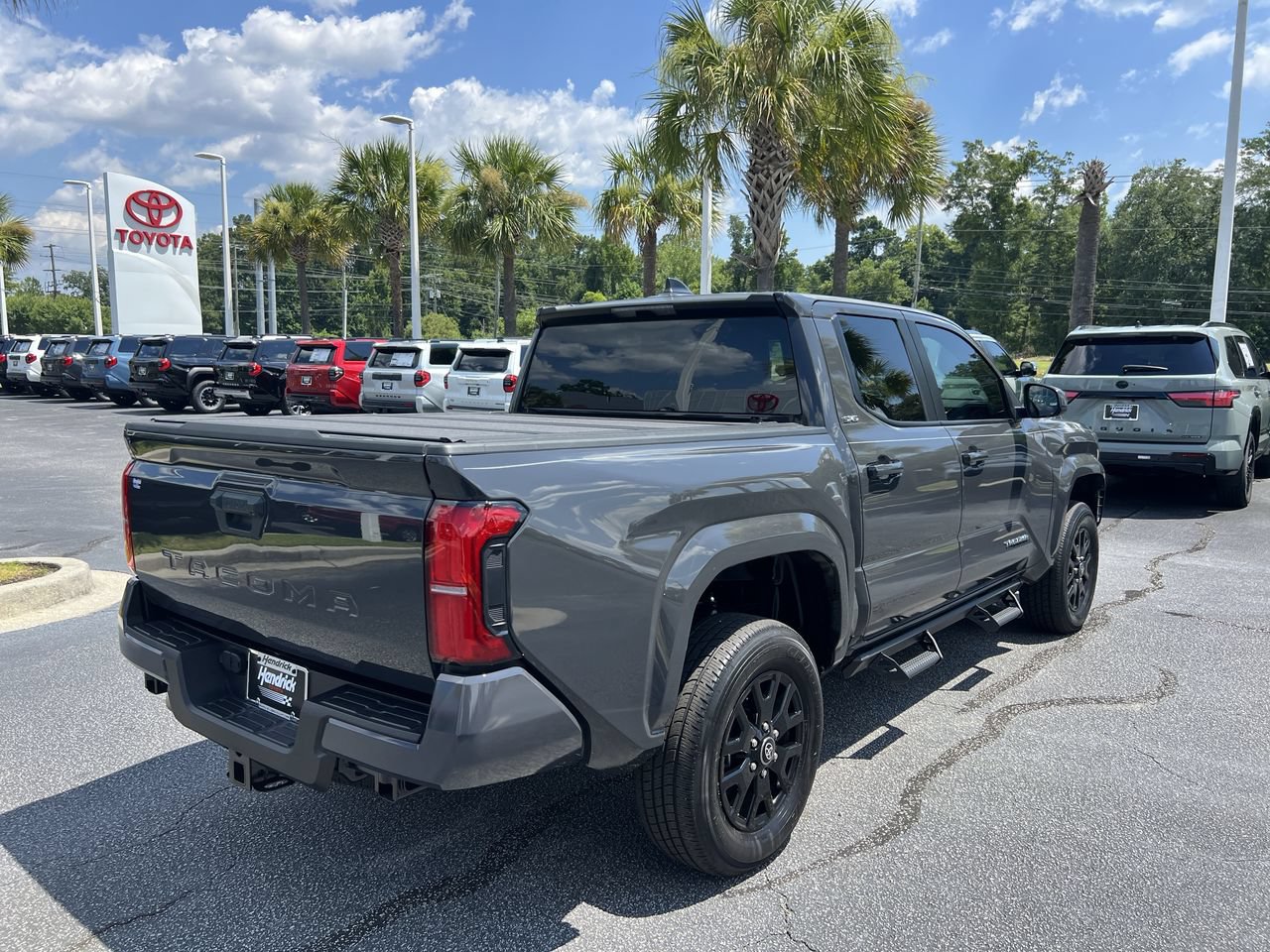 Used 2025 Toyota Tacoma SR5 RWD image 10