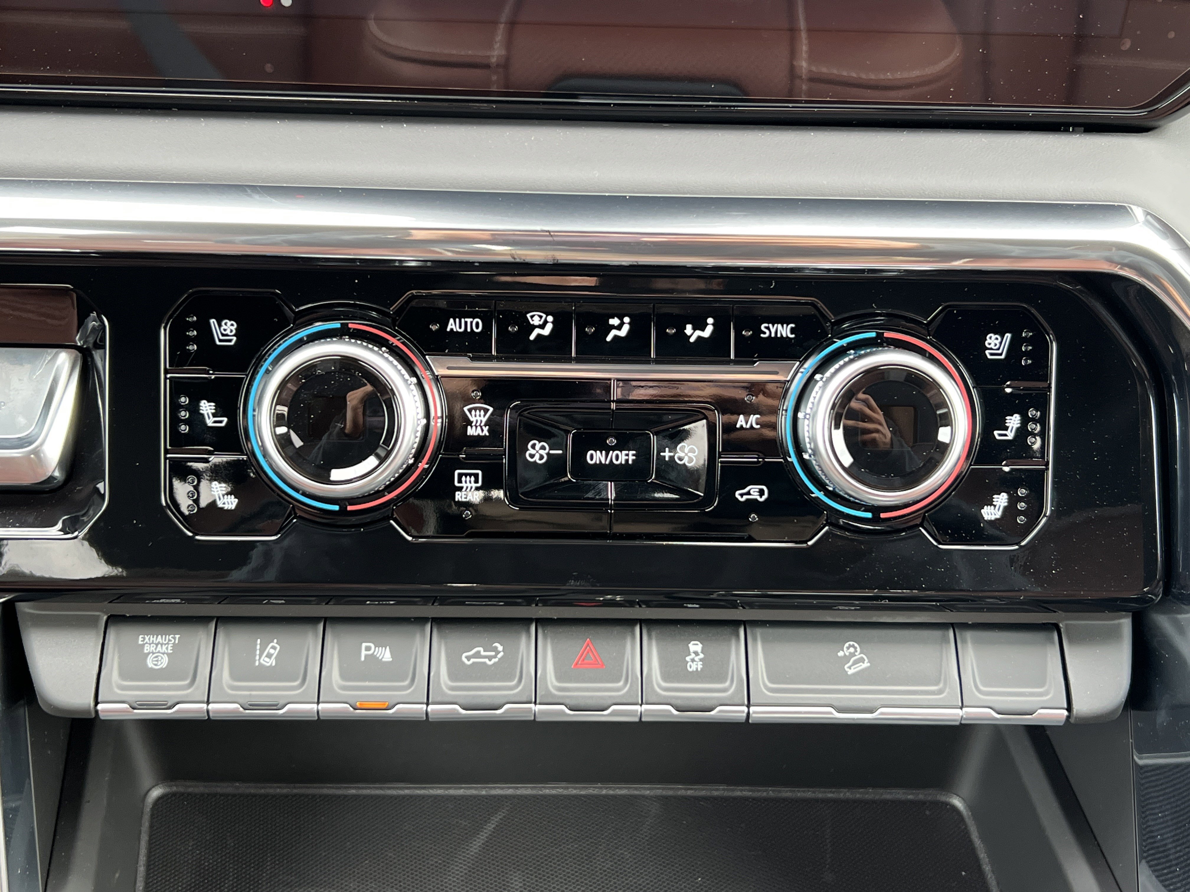 New 2026 GMC Sierra 2500 Denali Ultimate AWD/4WD image 30