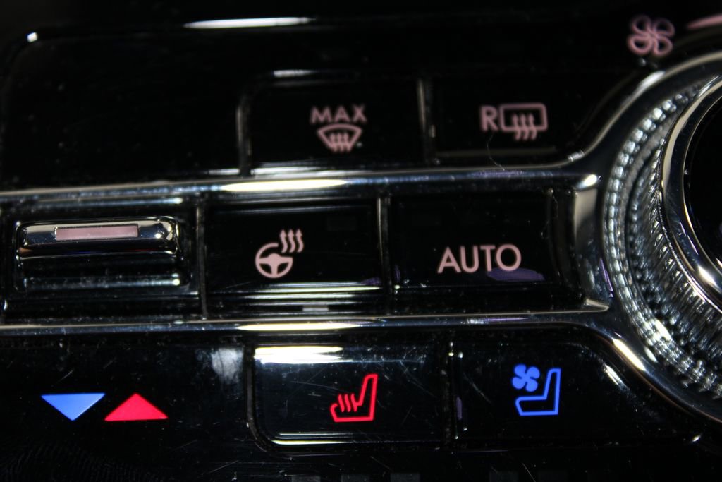 Used 2022 Lincoln Corsair FWD w/ Equipment Group 101A image 34