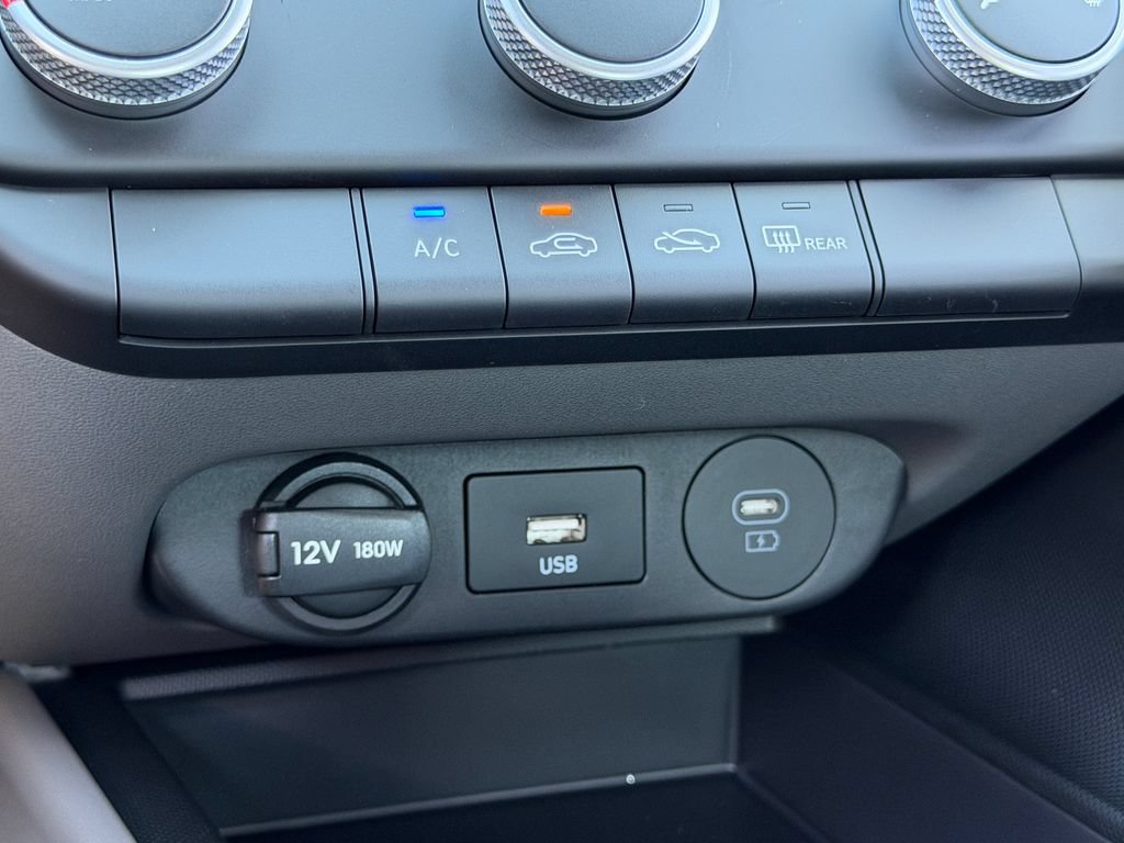 New 2026 Hyundai Elantra SE FWD image 22