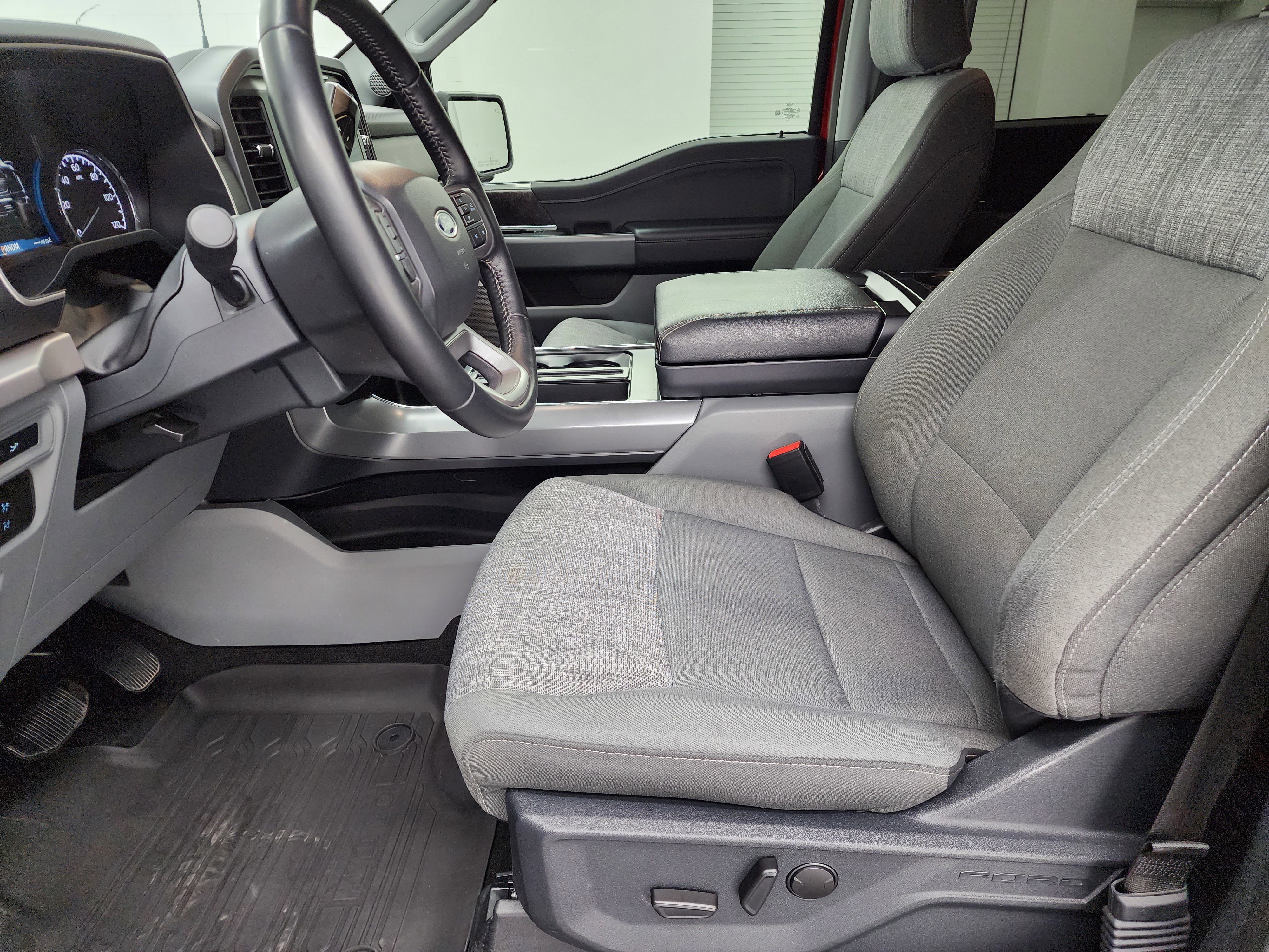 Used 2022 Ford F150 XLT w/ Equipment Group 302A High image 8