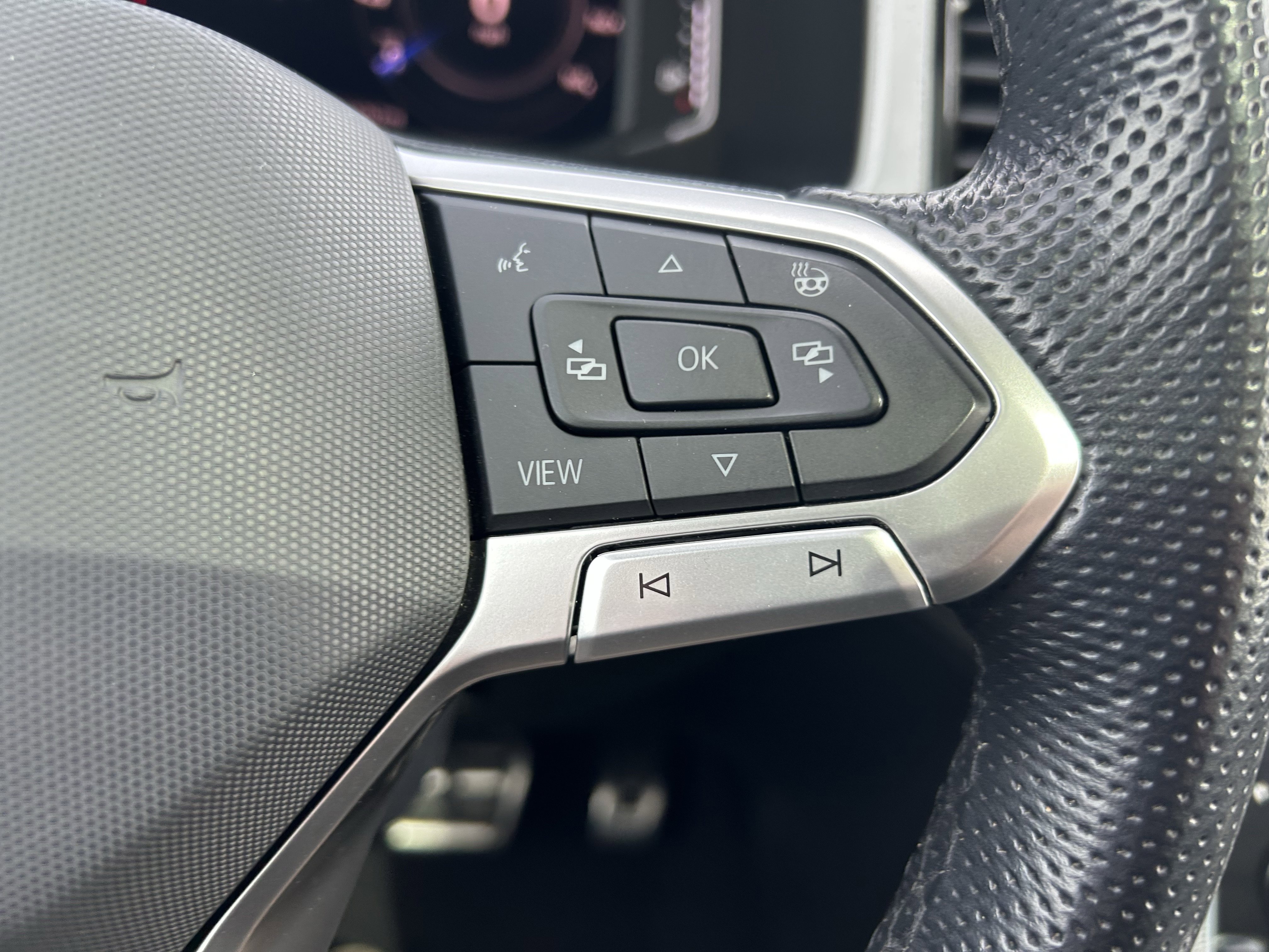 Certified 2022 Volkswagen Atlas SEL Premium image 17