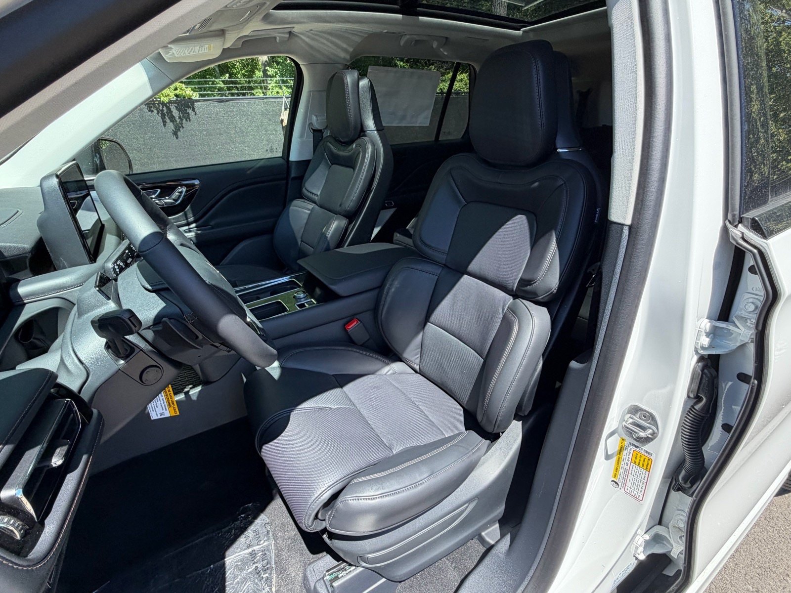 New 2026 Lincoln Aviator Reserve AWD/4WD image 26