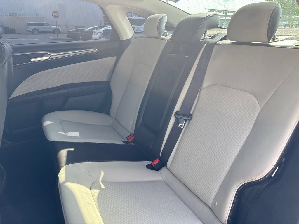 Certified 2019 Ford Fusion SE w/ Equipment Group 151A FWD image 20