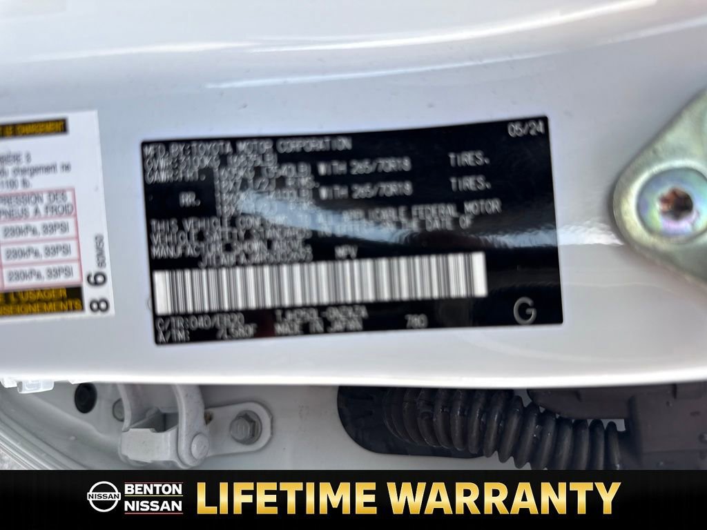 Used 2024 Toyota Land Cruiser image 33