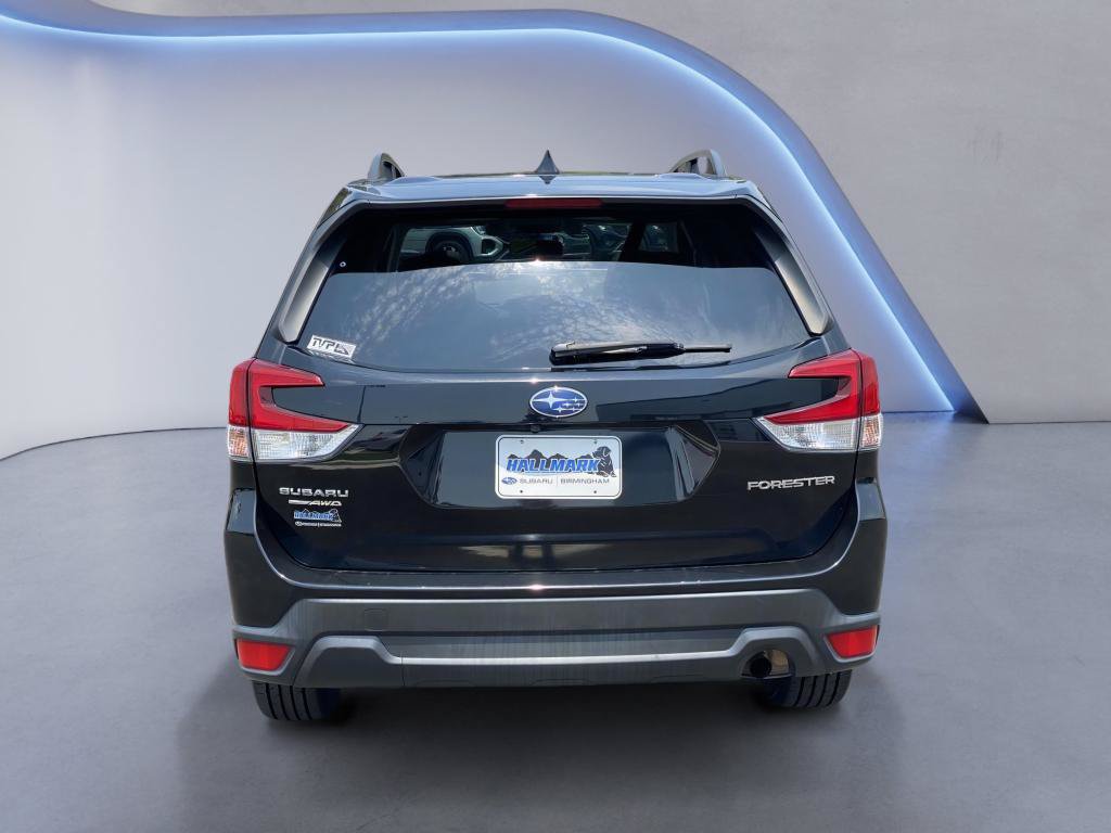 Used 2021 Subaru Forester Premium AWD/4WD image 3