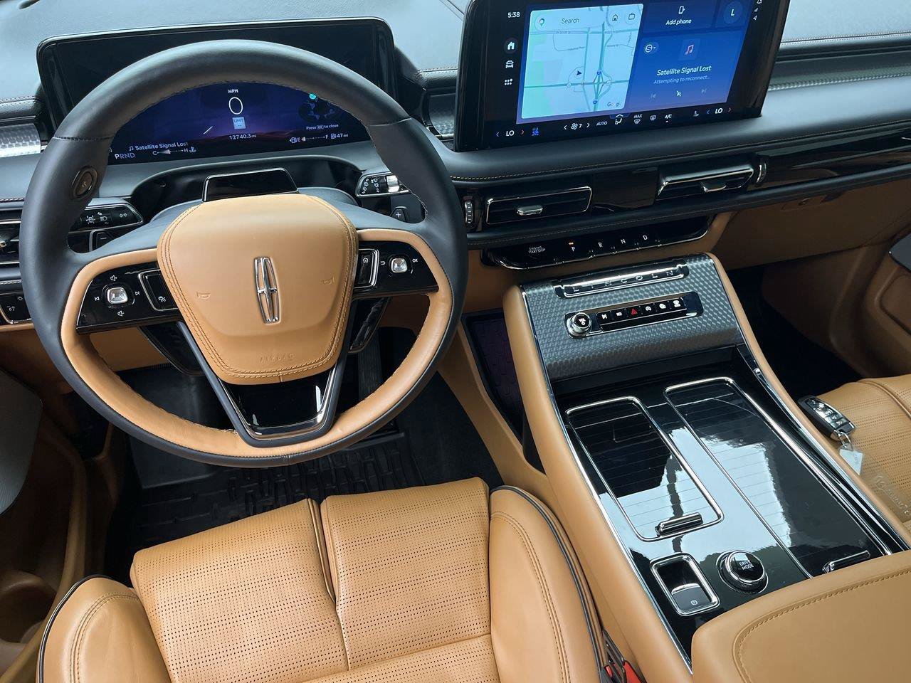 Used 2025 Lincoln Aviator Black Label w/ Jet Appearance Package AWD/4WD image 16
