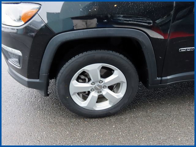 Certified 2019 Jeep Compass Latitude w/ Cold Weather Group image 4