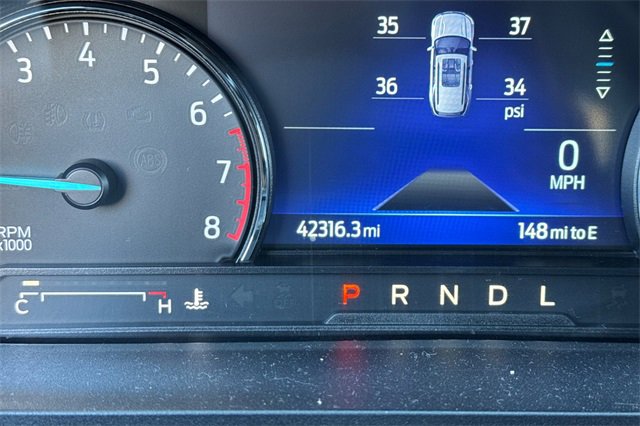 Used 2022 Ford Explorer XLT w/ Equipment Group 202A image 39