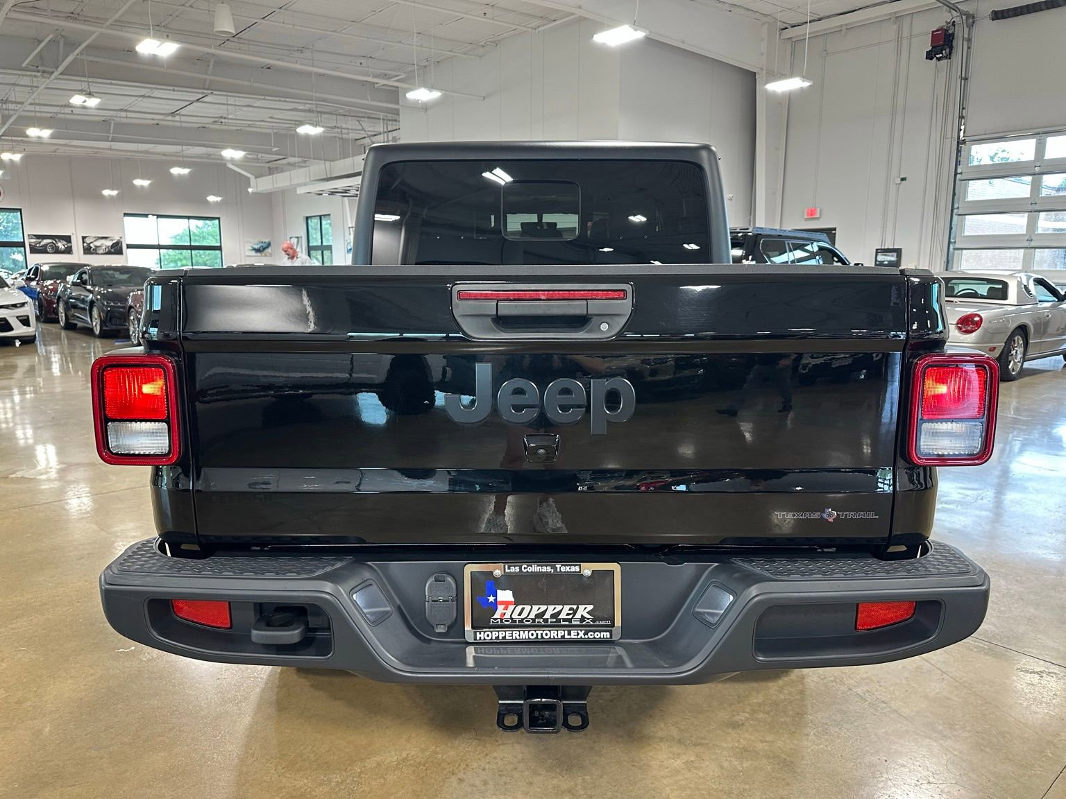 Used 2022 Jeep Gladiator Sport AWD/4WD image 7