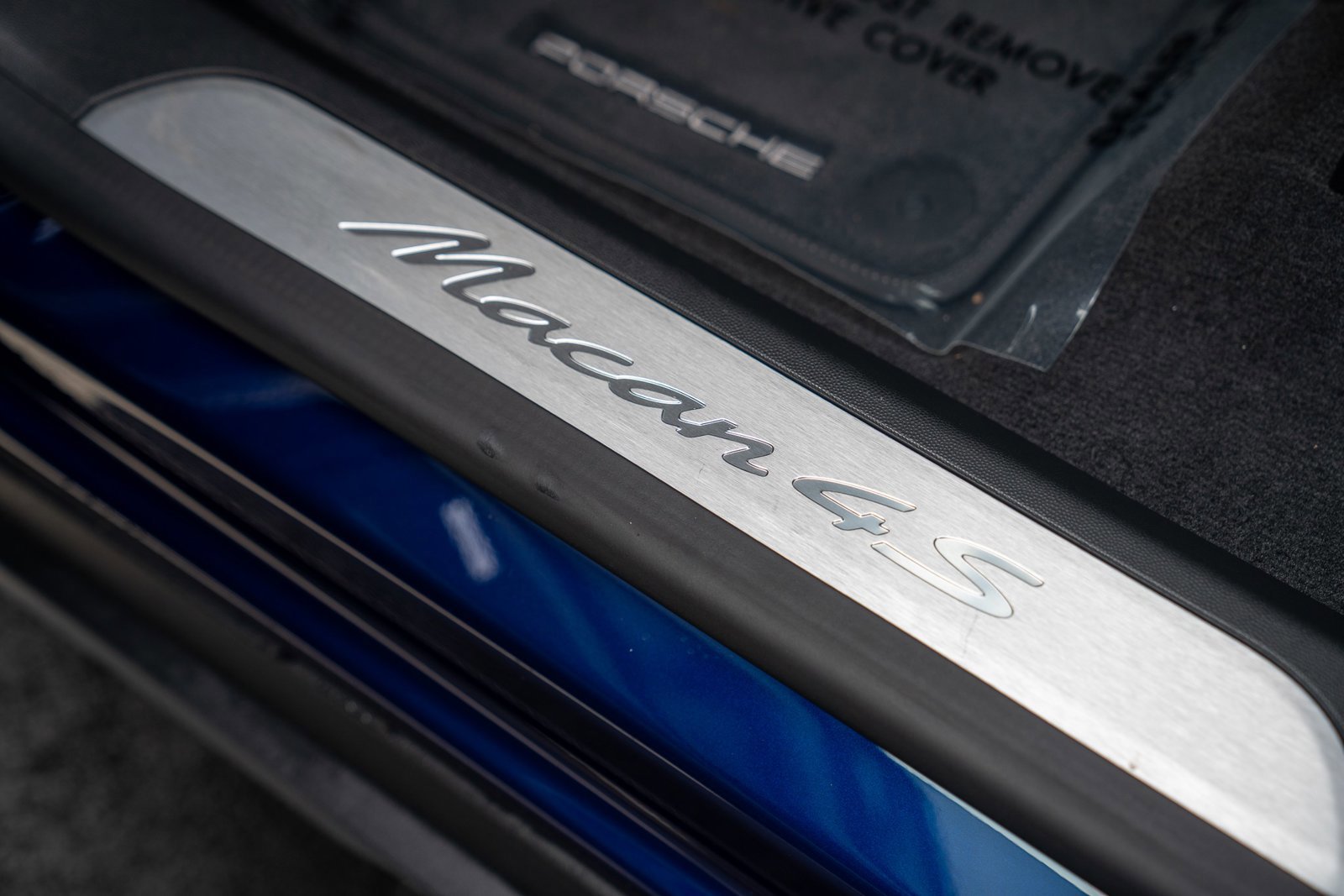 New 2025 Porsche Macan 4S Electric image 12