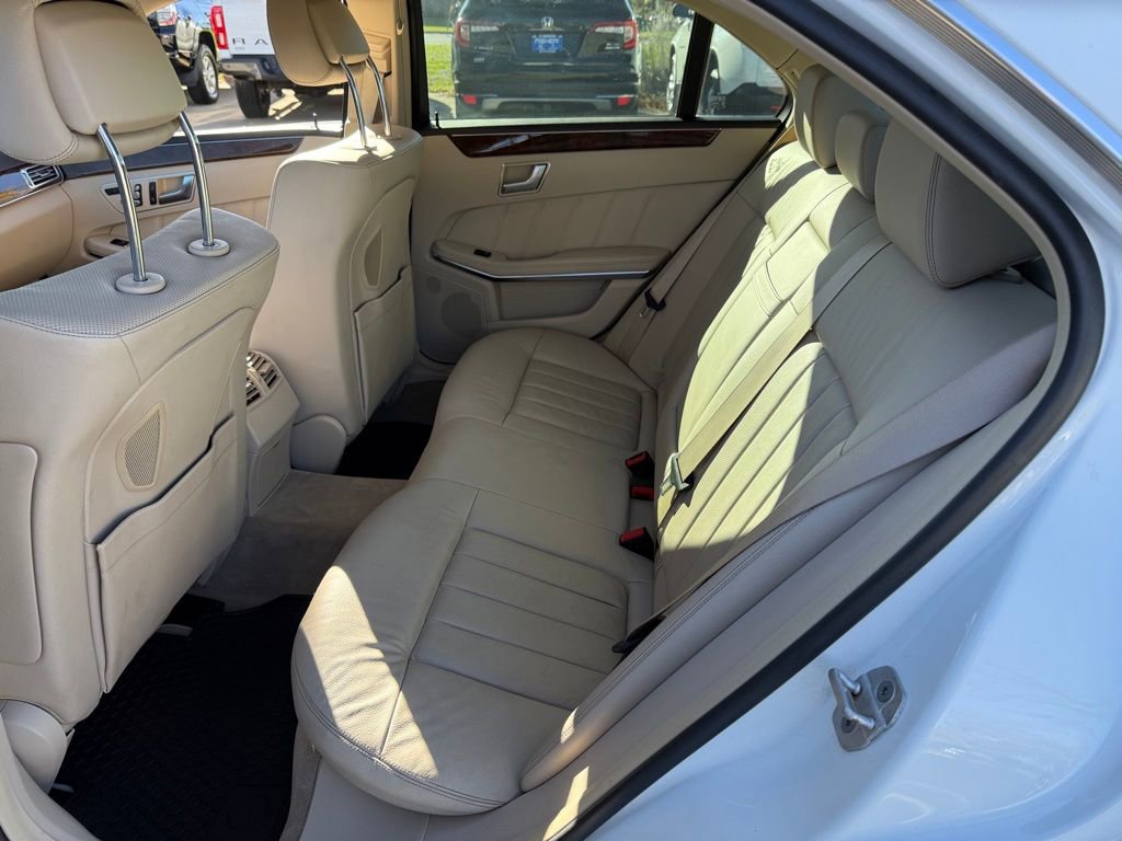 Used 2014 Mercedes-Benz E 550 4MATIC Sedan image 14