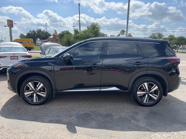 Used 2023 Nissan Rogue SL w/ SL Premium Package image 3