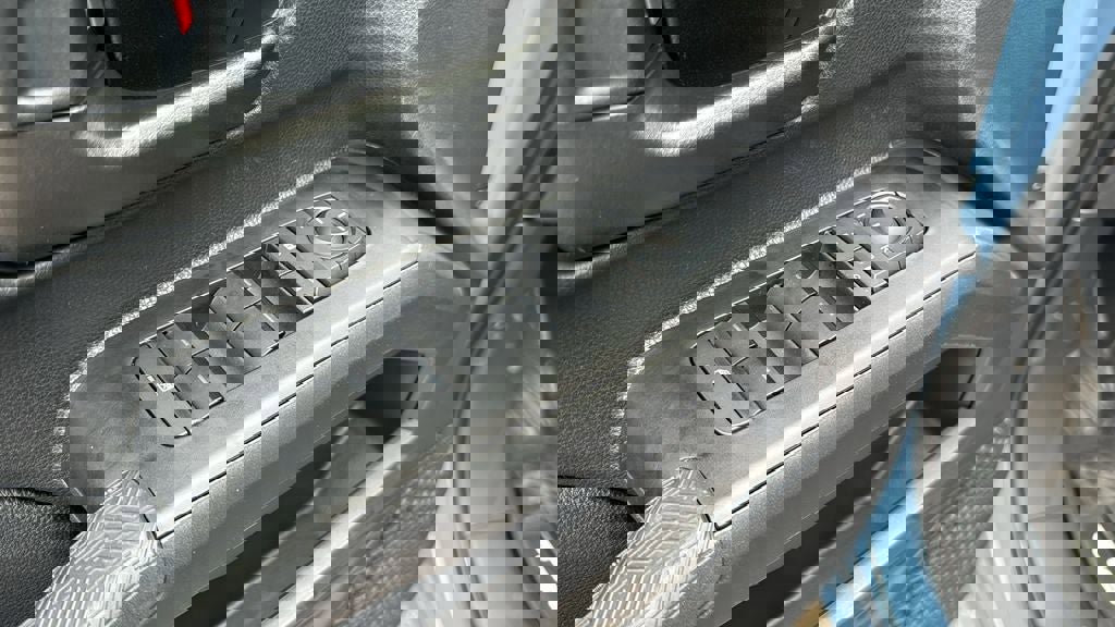 New 2026 Toyota Tacoma SR5 image 15