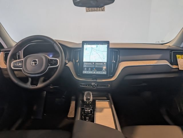 Used 2026 Volvo XC60 B5 Plus w/ Climate Package AWD/4WD image 13