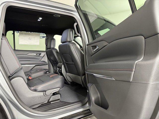 New 2026 Chevrolet Traverse RS image 20