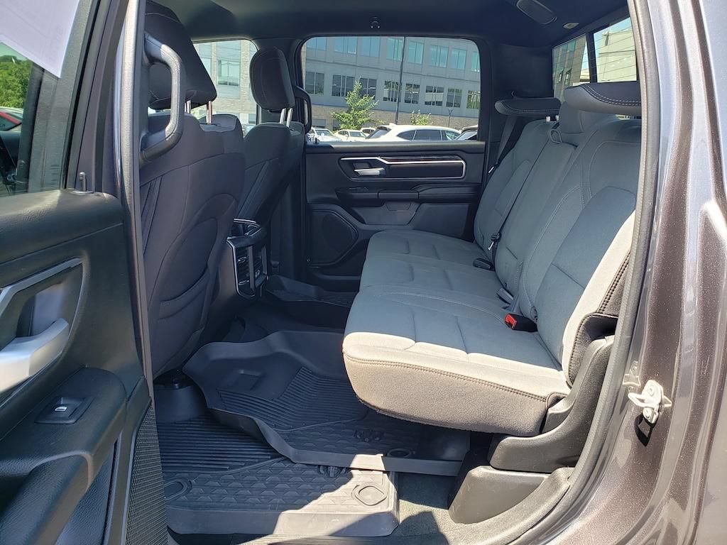 Used 2024 RAM 1500 Big Horn AWD/4WD image 32