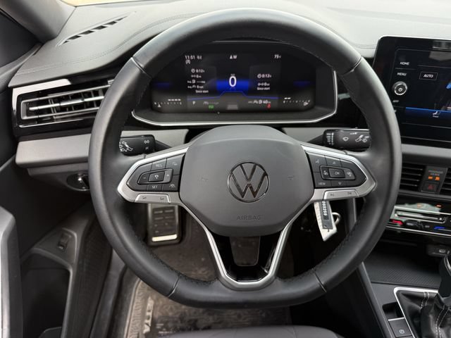 Used 2025 Volkswagen Jetta Sport FWD image 11
