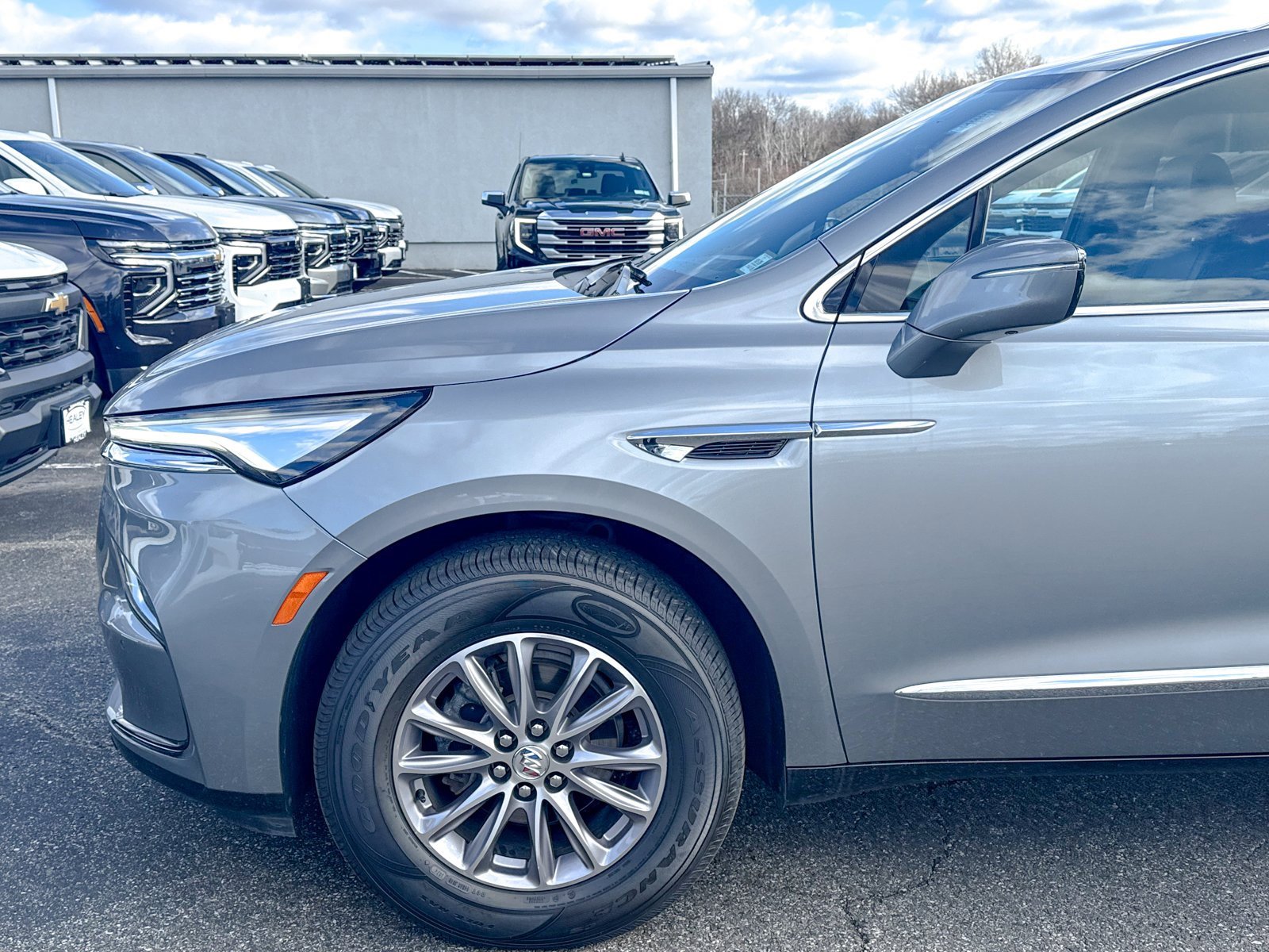 Certified 2024 Buick Enclave Premium image 9