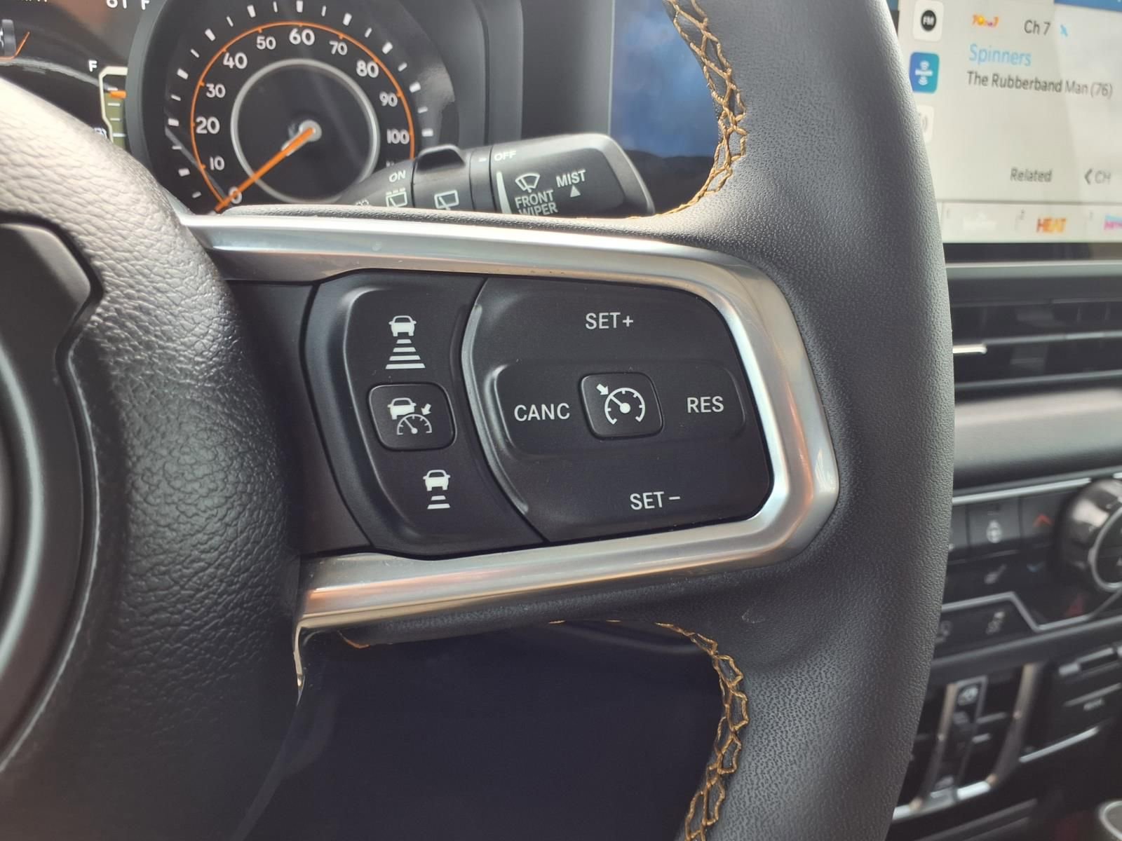 Used 2025 Jeep Wrangler Sahara image 17