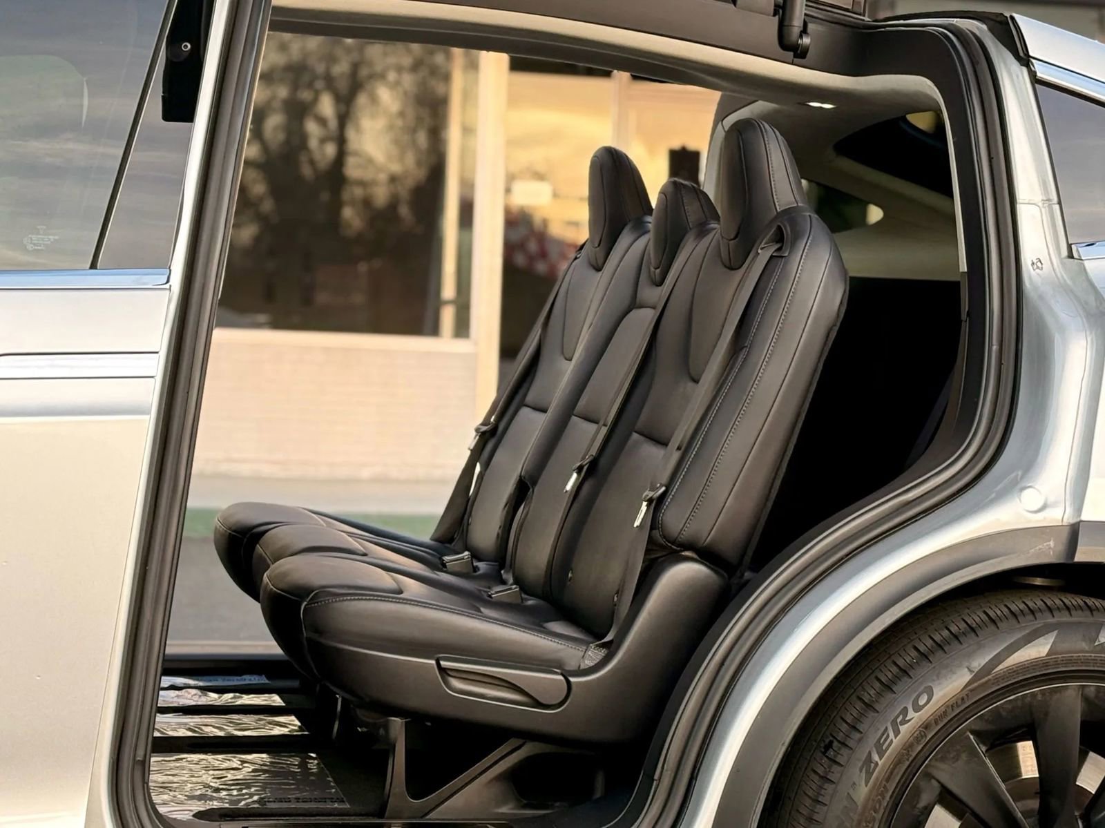 Used 2018 Tesla Model X 75D image 20