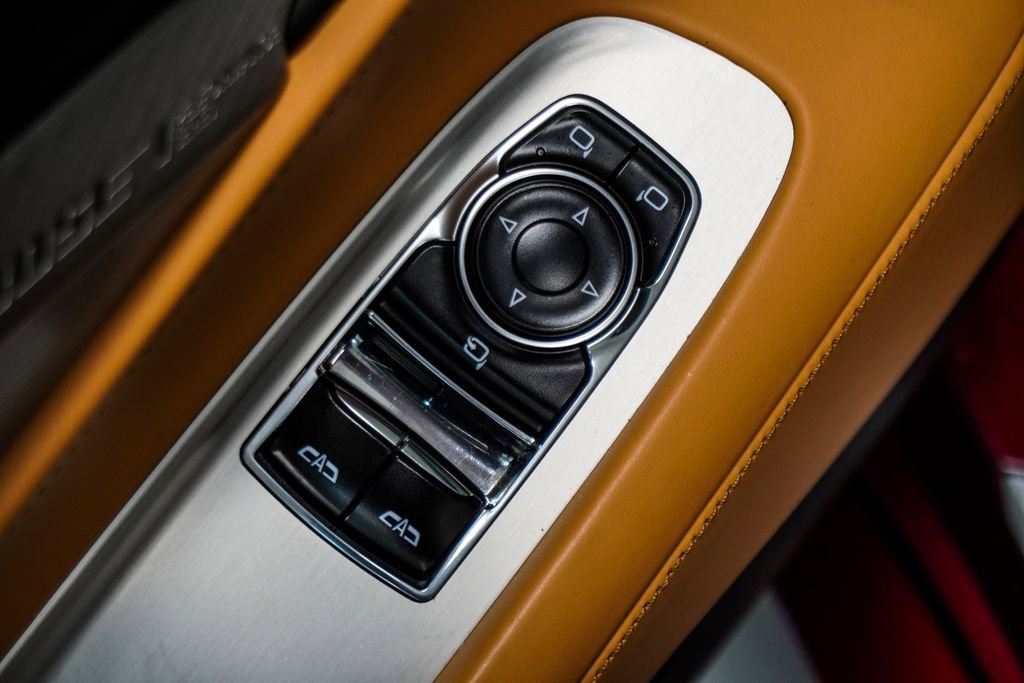 Used 2020 Chevrolet Corvette Stingray Premium Cpe w/ 3LT Preferred Equipment Group image 20