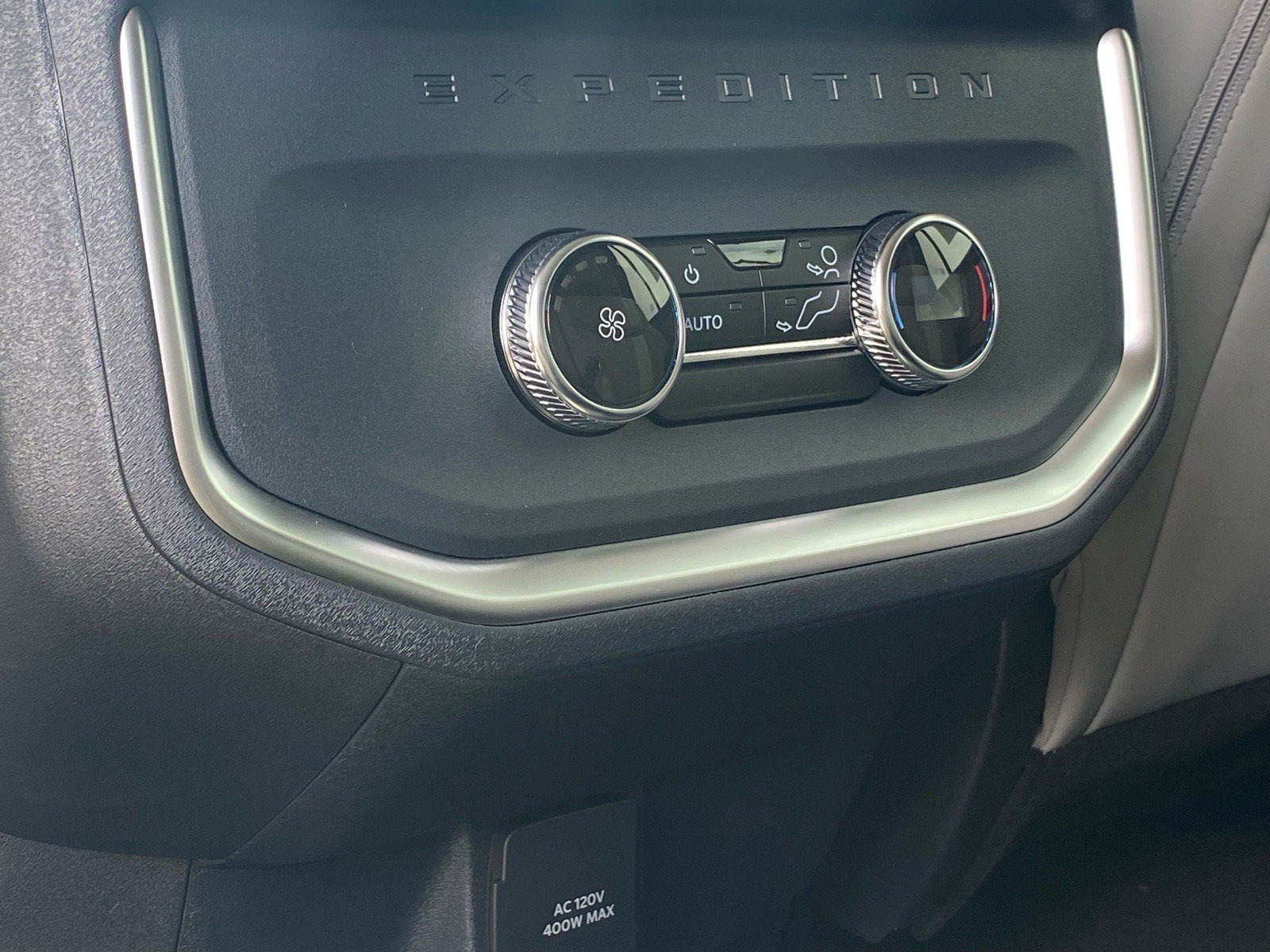 New 2026 Ford Expedition Max Active AWD/4WD image 15