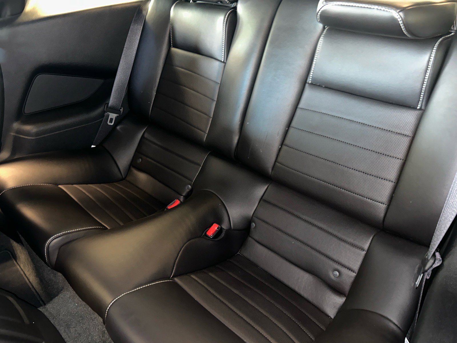 Used 2014 Ford Mustang GT Premium RWD image 7