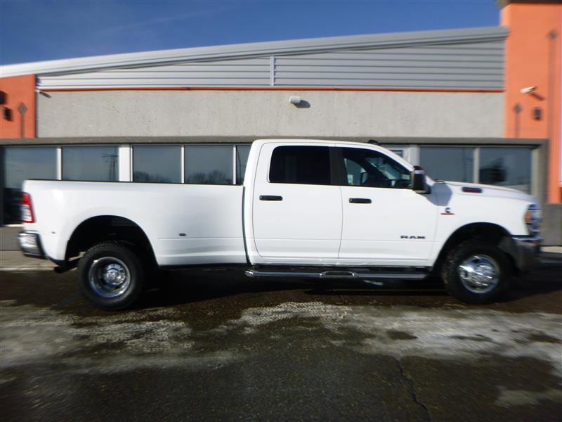 Used 2024 RAM 3500 Big Horn image 5