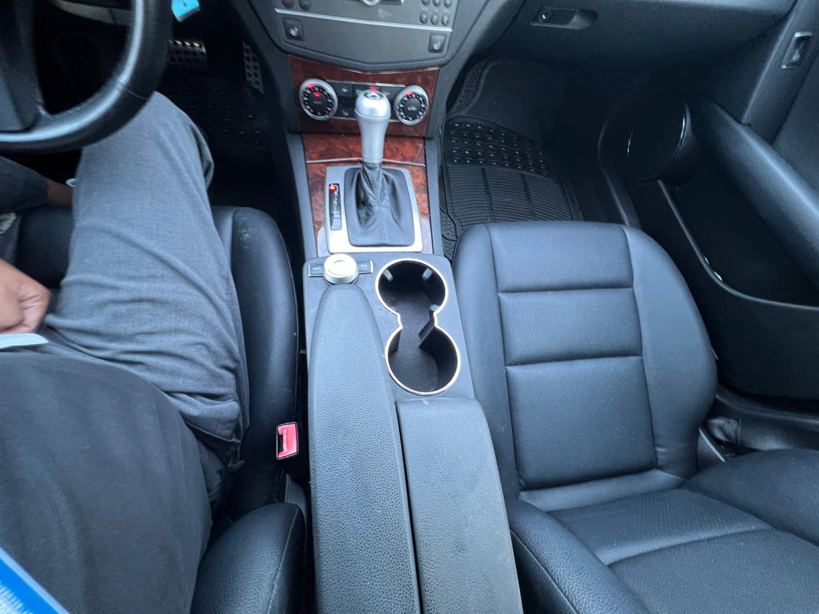 Used 2011 Mercedes-Benz C 300 4MATIC Sedan image 17