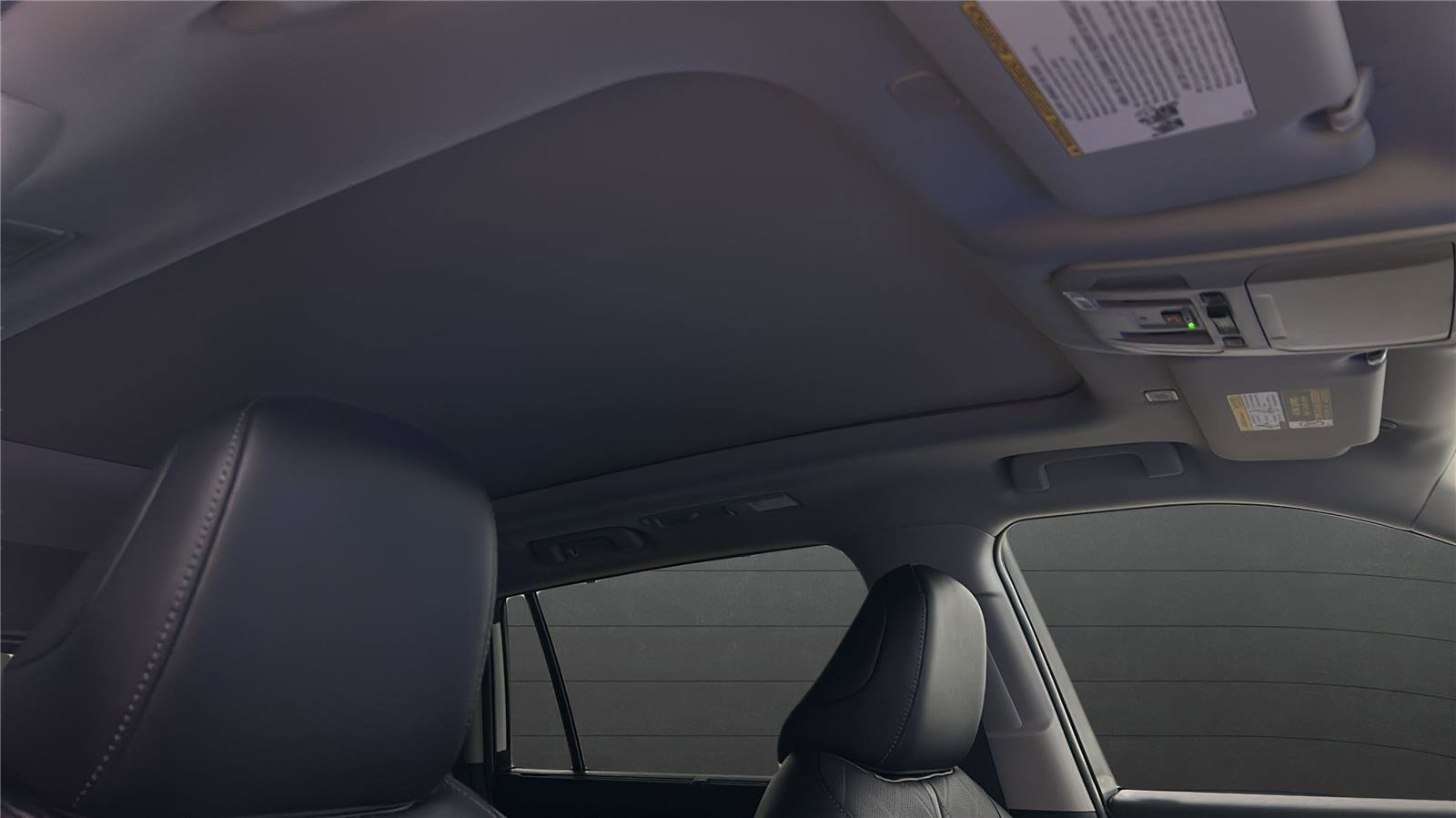 New 2026 Toyota Highlander Platinum image 3