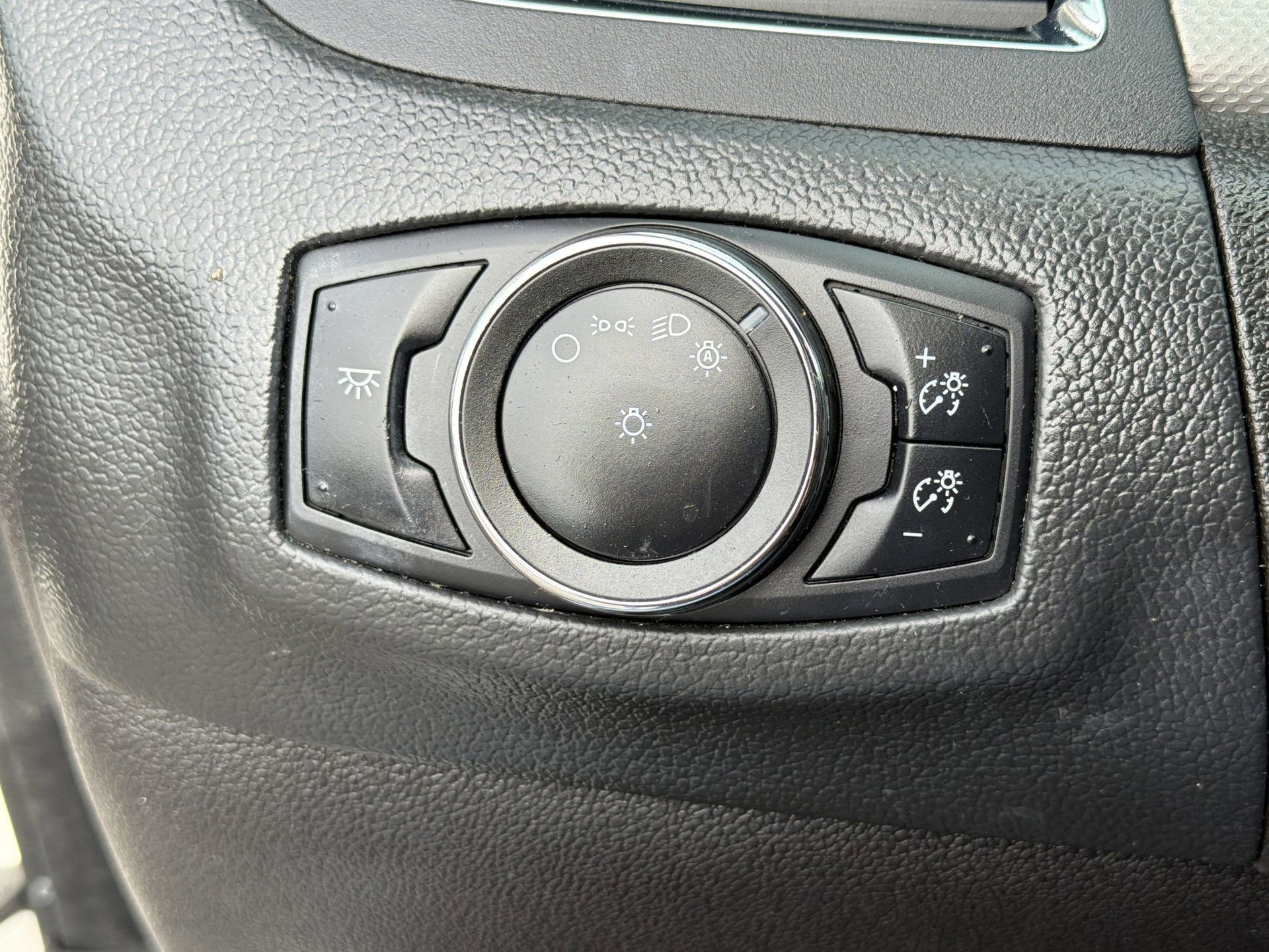 Used 2014 Ford Edge SEL w/ Equipment Group 204A image 9