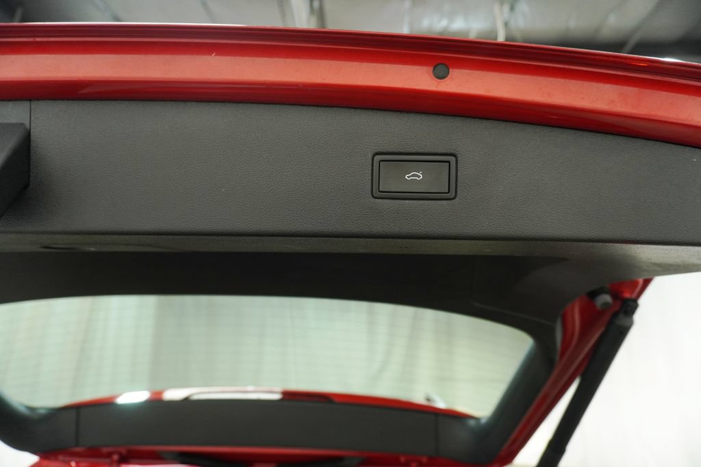 Certified 2024 Volkswagen Tiguan SE w/ Panoramic Sunroof Package AWD/4WD image 6