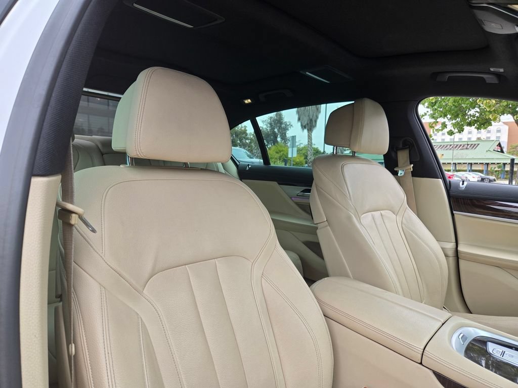 Used 2021 BMW 740i w/ M Sport Package RWD image 22
